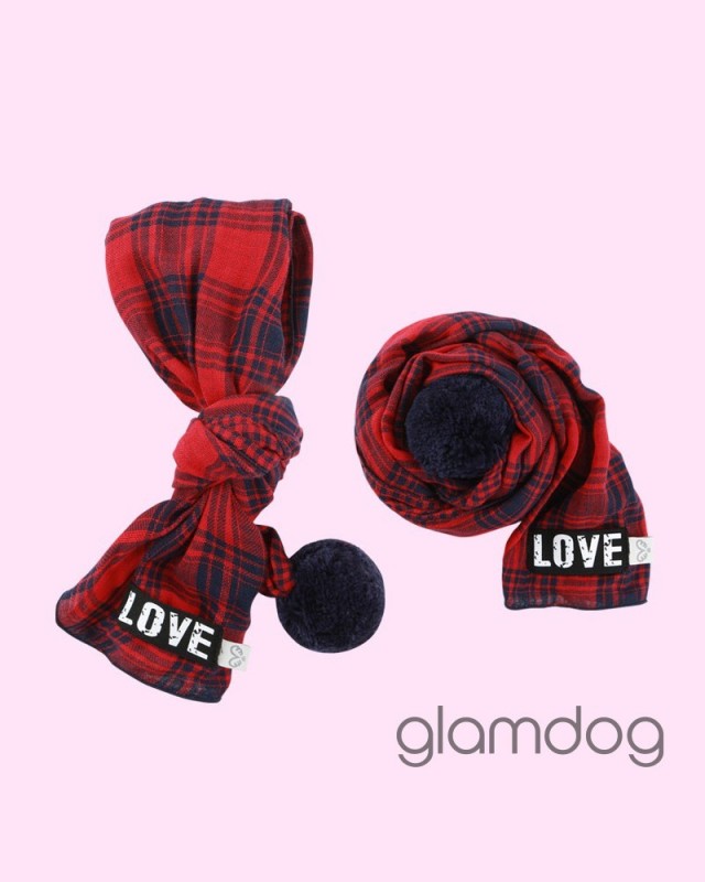 451 PA-AC Шарф с помпоном и надписью "Love"